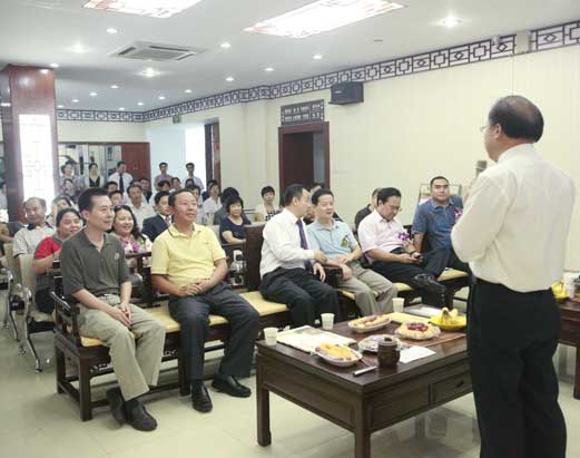 张民生教授在五洲国医堂进行养生讲座